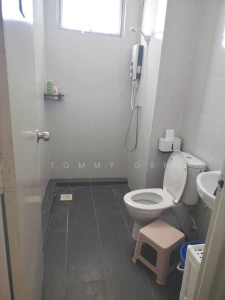 Kondominium untuk Disewa di Goodfields Residence (Pangsapuri Bukit Minyak Permai) - Tommy Gan - Bathroom - PropertyGuru.com.my