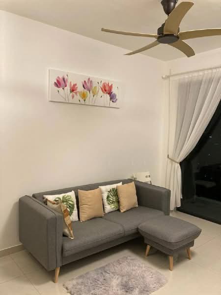 Servis Apartment untuk Dijual di Country Garden Central Park - Jovel Lim - Living Room - PropertyGuru.com.my