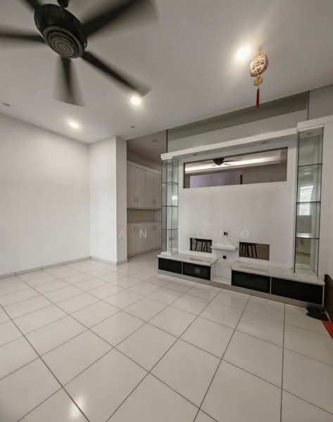2-storey Terraced House for Rent in Setia Tropika (Johor Bahru) - Joan Tong - Living Room - PropertyGuru.com.my