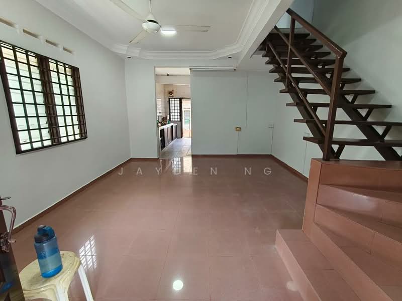 Rumah Teres 2 Tingkat untuk Dijual di Bandar Seri Alam (Masai) - Jayden Ng - Living Room - PropertyGuru.com.my