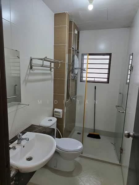 Apartment for Sale at Desa Idaman Residences - Midi Tan - Bathroom - PropertyGuru.com.my