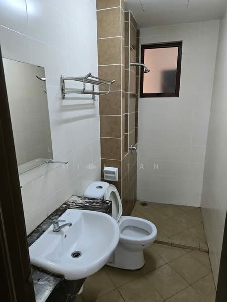 Apartment for Sale at Desa Idaman Residences - Midi Tan - Bathroom - PropertyGuru.com.my