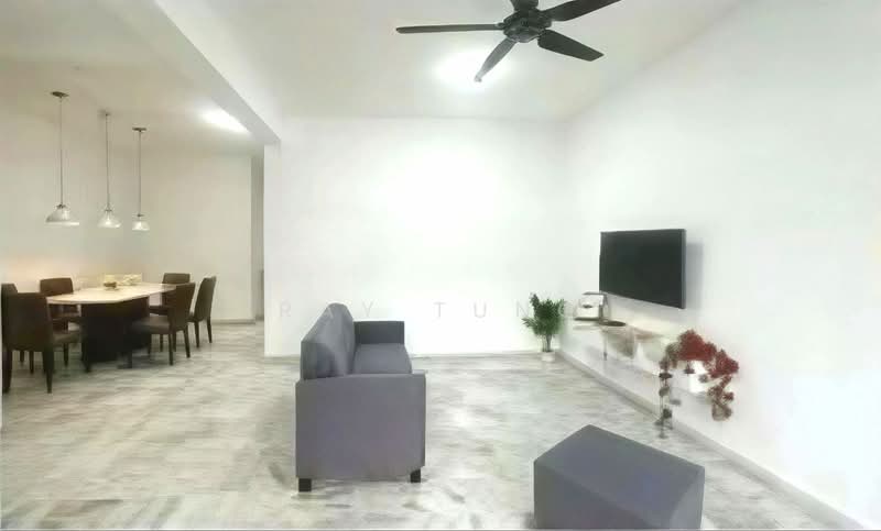 Rumah Teres 2 Tingkat untuk Disewa di Taman Daya (Johor Bahru) - Ray Tung - Living Room - PropertyGuru.com.my