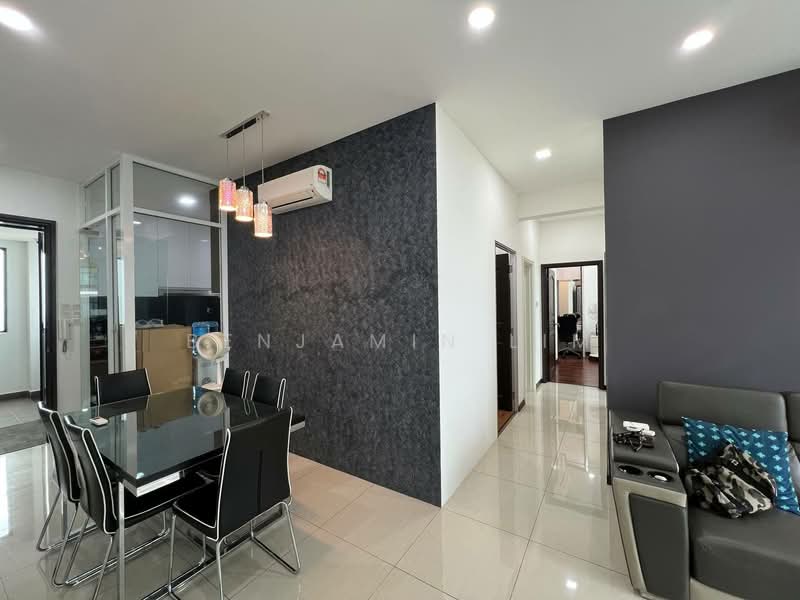 Servis Apartment untuk Dijual di Molek Regency - Benjamin Lim - Dining Room - PropertyGuru.com.my