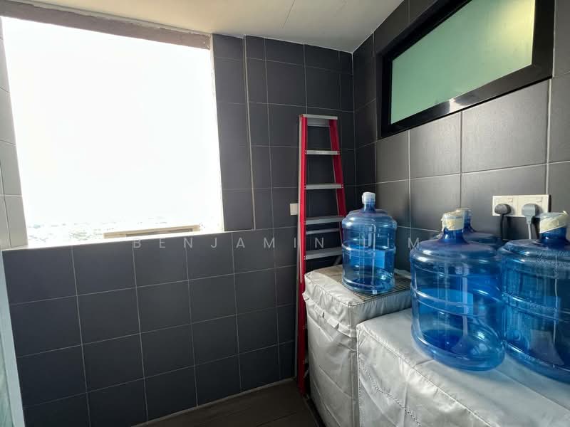 Servis Apartment untuk Dijual di Molek Regency - Benjamin Lim - View - PropertyGuru.com.my