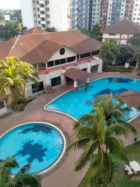 Pangsapuri untuk Disewa di Vista Pinggiran Apartment - Chai Ming Hern - Pool - PropertyGuru.com.my