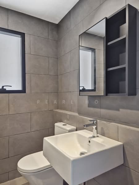 Servis Apartment untuk Disewa di Maya Ara Residences - Pearl Ho - Bathroom - PropertyGuru.com.my