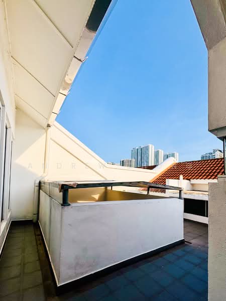 Rumah Teres untuk Disewa di Tanjung Tokong (Penang) - Andrew Chong - Balcony - PropertyGuru.com.my