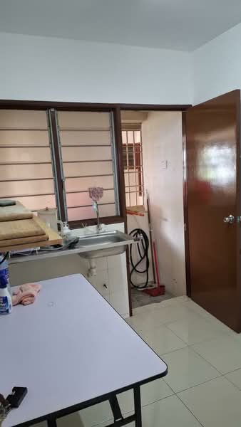 Rumah Flat untuk Disewa di Taman Seri Tanjung - JOYCE LIM - Kitchen - PropertyGuru.com.my