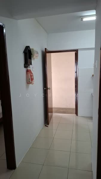 Rumah Flat untuk Disewa di Taman Seri Tanjung - JOYCE LIM - Corridor - PropertyGuru.com.my