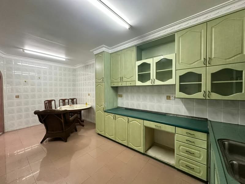 2-storey Terraced House for Rent in Taman Pelangi (Johor Bahru) - Dennis Peh - Kitchen - PropertyGuru.com.my
