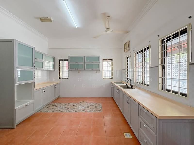 Rumah Berkembar untuk Dijual di Alam Damai (Cheras) - Fred Chai Meng Foong - Kitchen - PropertyGuru.com.my