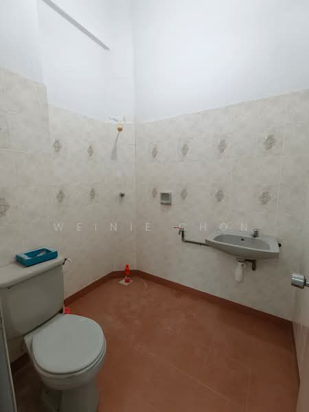 2-storey Terraced House for Sale in Taman Putri Kulai (Kulai) - Weinie Chon - PropertyGuru.com.my