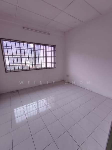 2-storey Terraced House for Sale in Taman Putri Kulai (Kulai) - Weinie Chon - PropertyGuru.com.my