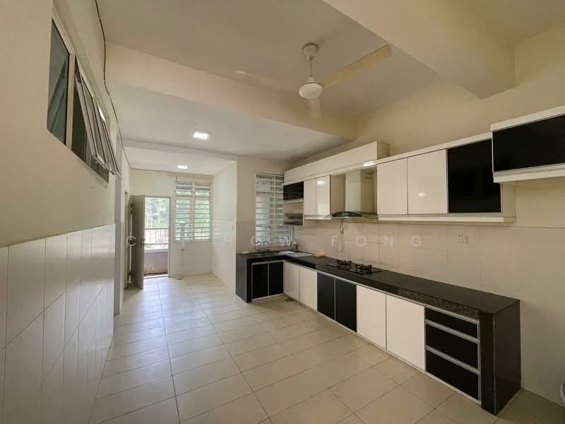 Rumah Teres 2 Tingkat untuk Dijual di Kajang 2 (Kajang) - Chi How Fong - Kitchen - PropertyGuru.com.my