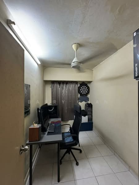 Pangsapuri untuk Dijual di Seri Aman Apartment - BARRY CHAN - Study - PropertyGuru.com.my