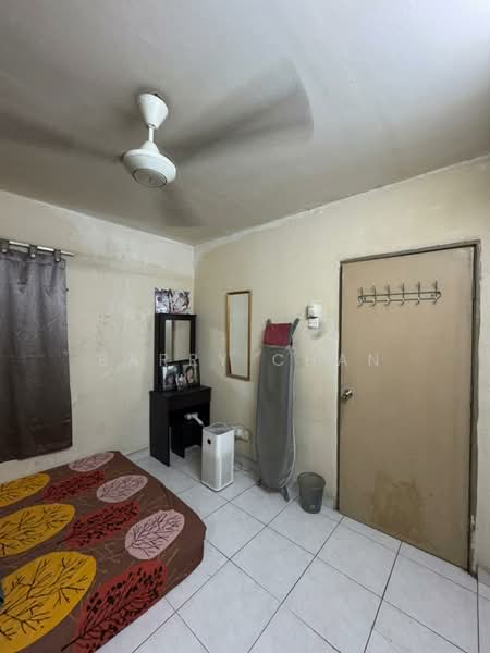 Pangsapuri untuk Dijual di Seri Aman Apartment - BARRY CHAN - Bedroom - PropertyGuru.com.my
