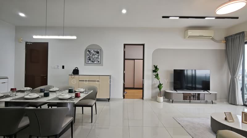Condominium for Sale at Lovell @ Country Garden Danga Bay - Gucca Tay - Dining Room - PropertyGuru.com.my