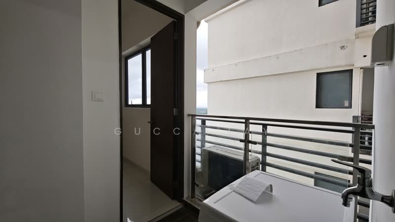 Condominium for Sale at Lovell @ Country Garden Danga Bay - Gucca Tay - Balcony - PropertyGuru.com.my