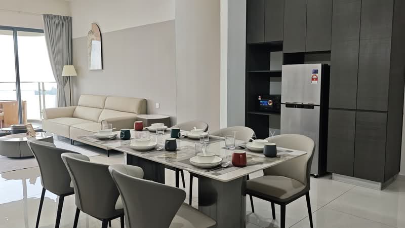 Condominium for Sale at Lovell @ Country Garden Danga Bay - Gucca Tay - Living Room - PropertyGuru.com.my
