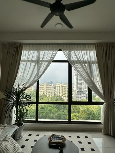 Servis Apartment untuk Dijual di The Park Sky Residence - Foo Sek Mou - Living Room - PropertyGuru.com.my