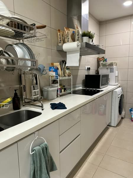 Servis Apartment untuk Dijual di The Park Sky Residence - Foo Sek Mou - Kitchen - PropertyGuru.com.my