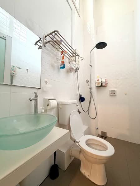 2-storey Terraced House for Sale in Setia Alam (Selangor) - Darren Go - Bathroom - PropertyGuru.com.my