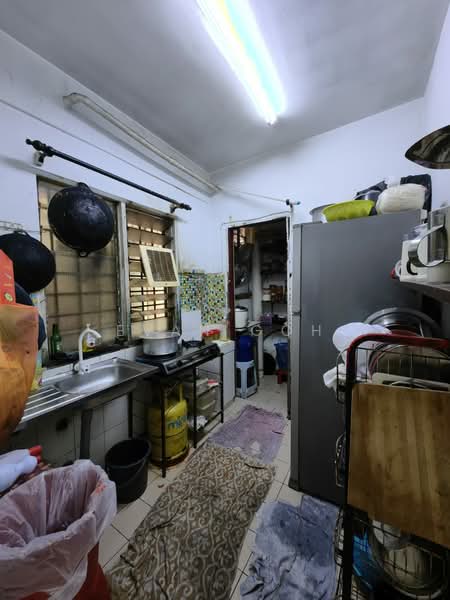 Pangsapuri untuk Dijual di Pangsapuri Seri Pulai - Evan Goh - Kitchen - PropertyGuru.com.my