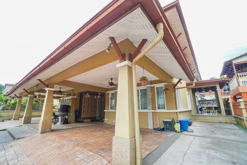 Semi-Detached House for Sale in Astana Gemilang (Batu Caves) - Izzaza Izzati - Exterior - PropertyGuru.com.my