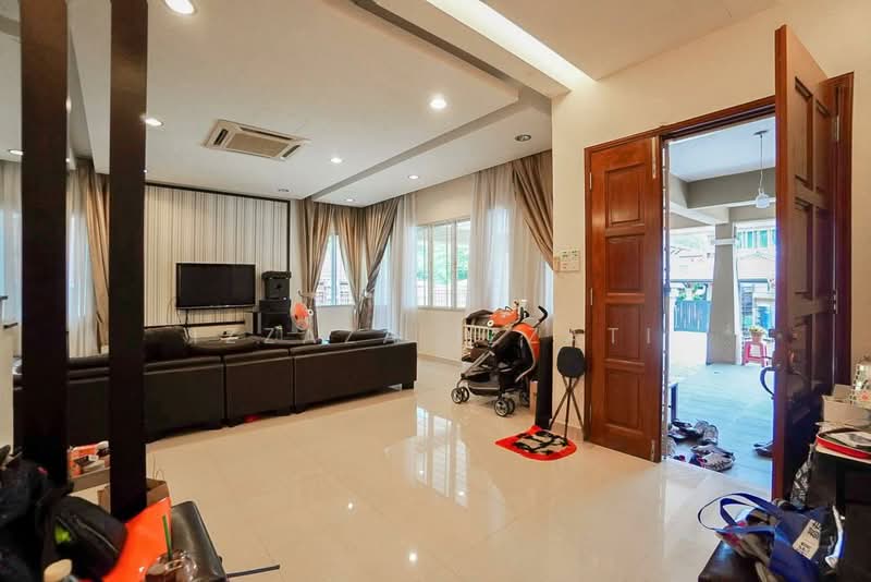 Semi-Detached House for Sale in Astana Gemilang (Batu Caves) - Izzaza Izzati - Living Room - PropertyGuru.com.my