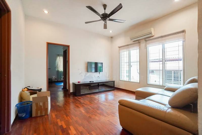 Semi-Detached House for Sale in Astana Gemilang (Batu Caves) - Izzaza Izzati - Living Room - PropertyGuru.com.my