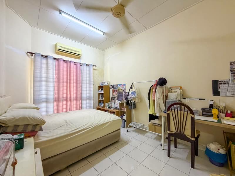 Rumah Teres 1 Tingkat untuk Dijual di Taman Pelangi Semenyih (Semenyih) - Shafiq Muttalib - Bedroom - PropertyGuru.com.my