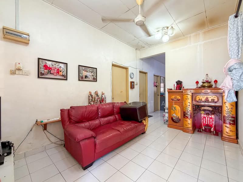 Rumah Teres 1 Tingkat untuk Dijual di Taman Pelangi Semenyih (Semenyih) - Shafiq Muttalib - Living Room - PropertyGuru.com.my