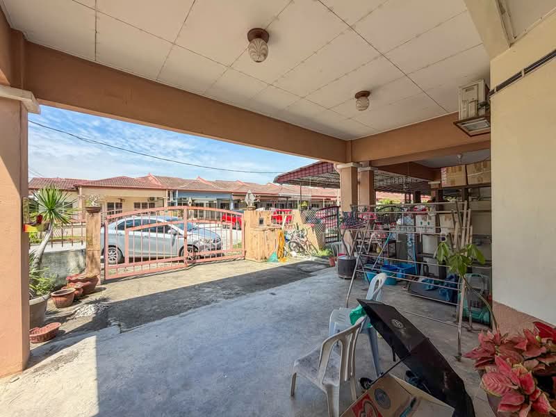 Rumah Teres 1 Tingkat untuk Dijual di Taman Pelangi Semenyih (Semenyih) - Shafiq Muttalib - Exterior - PropertyGuru.com.my