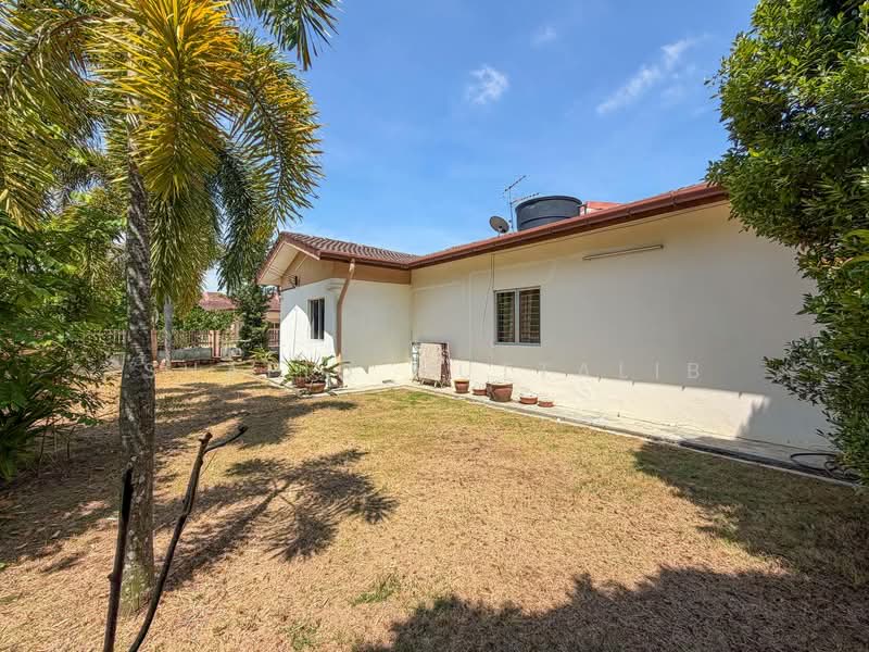 Rumah Teres 1 Tingkat untuk Dijual di Taman Pelangi Semenyih (Semenyih) - Shafiq Muttalib - Exterior - PropertyGuru.com.my