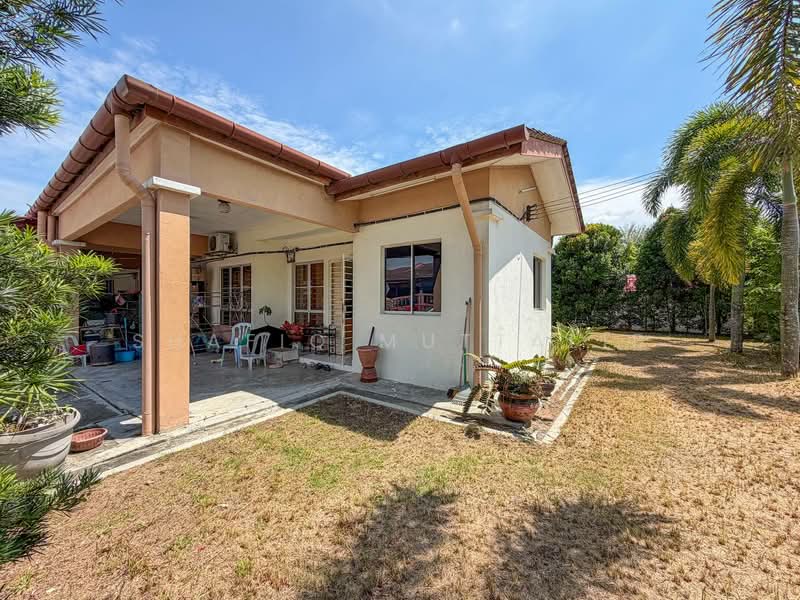 Rumah Teres 1 Tingkat untuk Dijual di Taman Pelangi Semenyih (Semenyih) - Shafiq Muttalib - Exterior - PropertyGuru.com.my