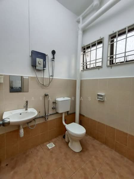 Rumah Teres 2 Tingkat untuk Dijual di Ayer Keroh (Melaka) - Farah Rasul - PropertyGuru.com.my