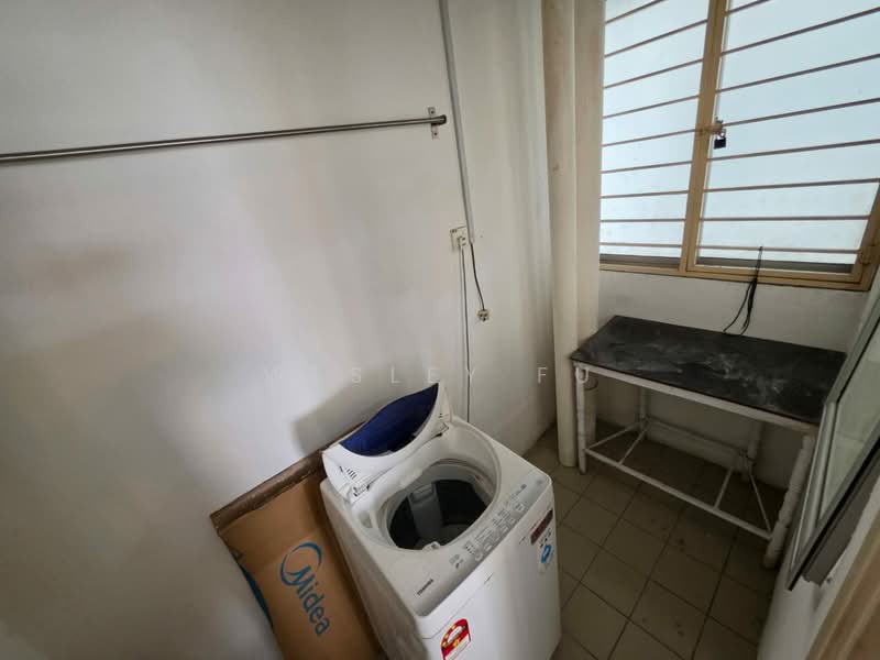 Kondominium untuk Disewa di Plaza Menjalara - Wesley Fu - Balcony - PropertyGuru.com.my