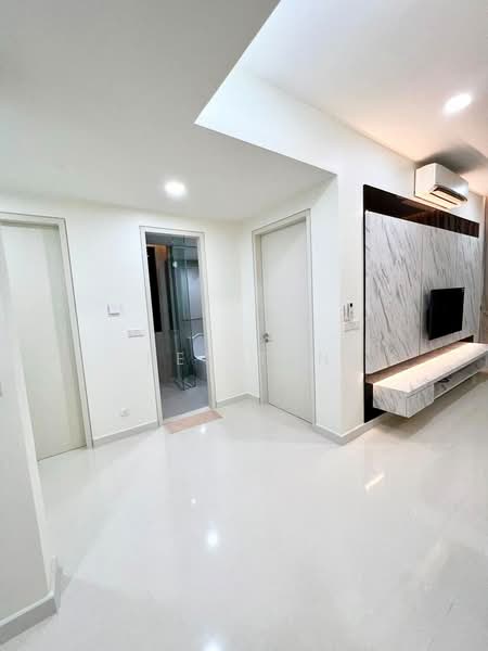 Servis Apartment untuk Disewa di ViiA Residences - Rex Tan - Living Room - PropertyGuru.com.my