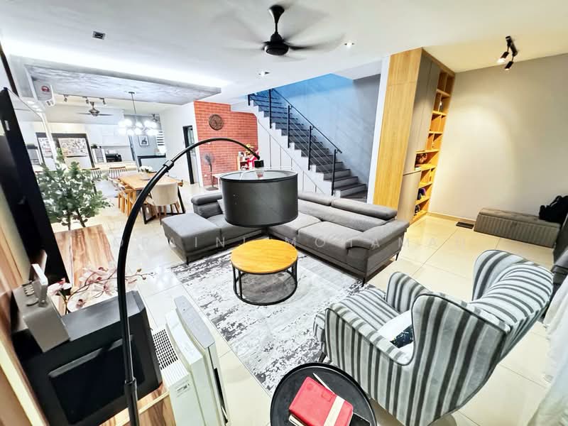Rumah Teres 2 Tingkat untuk Dijual di Bandar Baru Bangi (Selangor) - Noraini Mohamad - Living Room - PropertyGuru.com.my