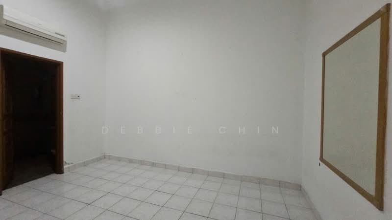 2-storey Terraced House for Rent in Taman Pelangi Indah (Ulu Tiram) - Debbie Chin - Interior - PropertyGuru.com.my