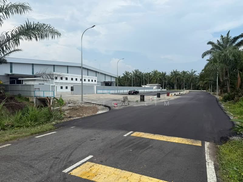 Kilang untuk Dijual di Kampung Teluk Mengkuang (Telok Panglima Garang) - Monica Lim - PropertyGuru.com.my