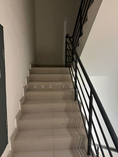 Shop / Office for Sale in Bukit Jalil (Kuala Lumpur) - Fung Fung - Corridor - PropertyGuru.com.my