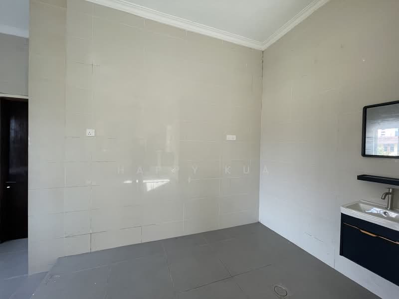 Semi-Detached House for Sale in Ampang Jaya (Ampang) - Happy Kua - Bathroom - PropertyGuru.com.my