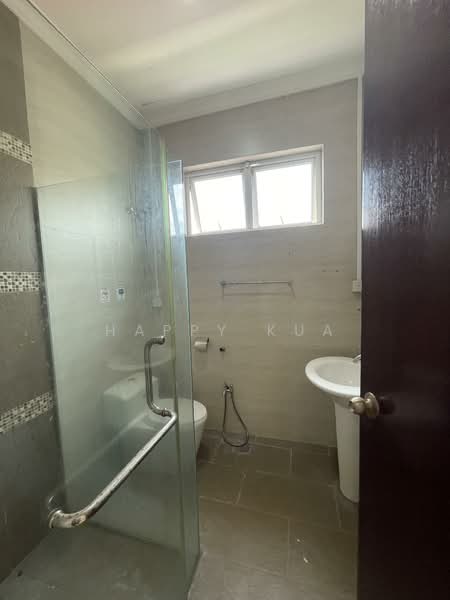 Semi-Detached House for Sale in Ampang Jaya (Ampang) - Happy Kua - Bathroom - PropertyGuru.com.my