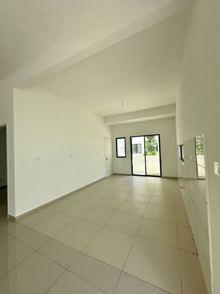 Link Bungalow for Sale in Petaling Jaya (Selangor) - Ann Lim - Living Room - PropertyGuru.com.my
