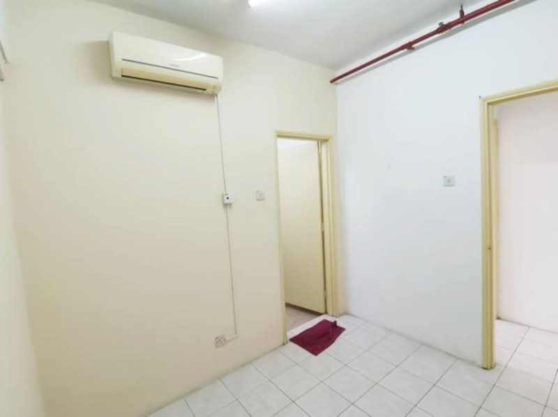 Service Residence for Sale at Villa Mutiara @ Mutiara Kompleks - Bryan . - PropertyGuru.com.my