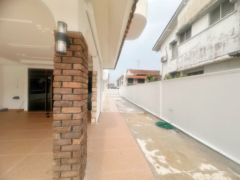 Semi-Detached House for Sale in Taman Pelangi (Johor Bahru) - Zoe Lee - PropertyGuru.com.my