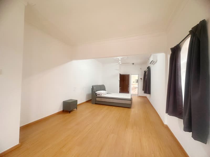 Semi-Detached House for Sale in Taman Pelangi (Johor Bahru) - Zoe Lee - PropertyGuru.com.my