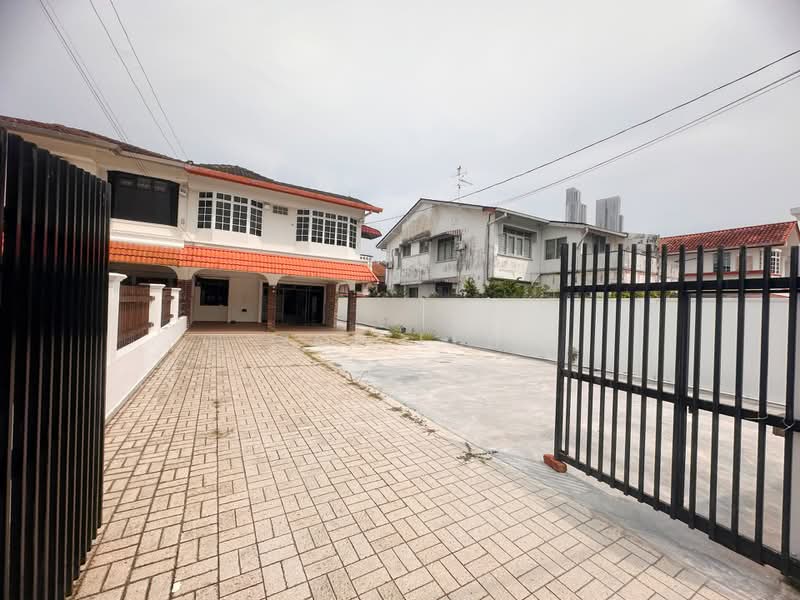 Semi-Detached House for Sale in Taman Pelangi (Johor Bahru) - Zoe Lee - PropertyGuru.com.my
